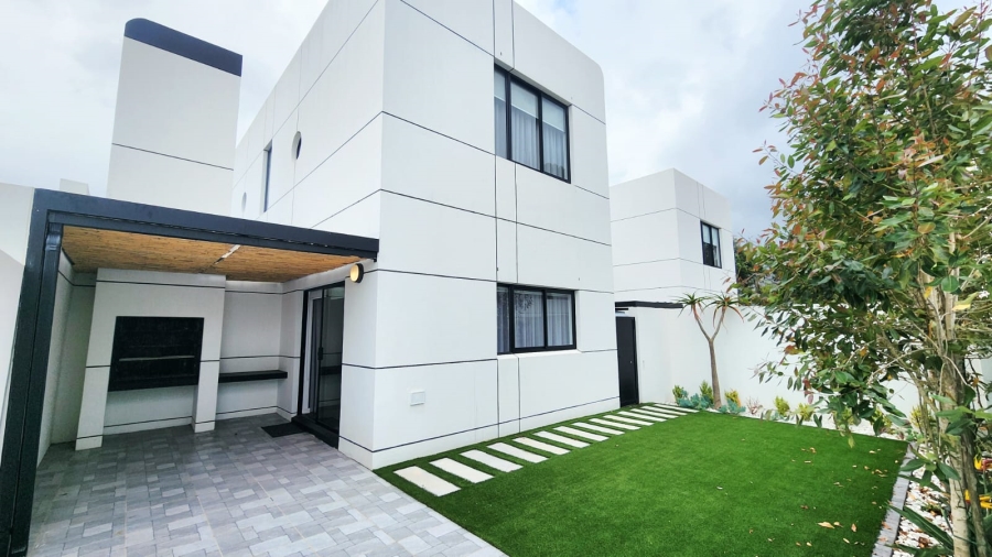 3 Bedroom Property for Sale in Heather Park Western Cape